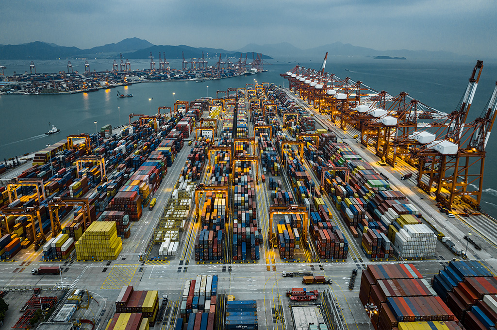 Auswirkungen globaler Lieferketten und Rohstoffrisiken auf die Metallpulver-Beschaffung